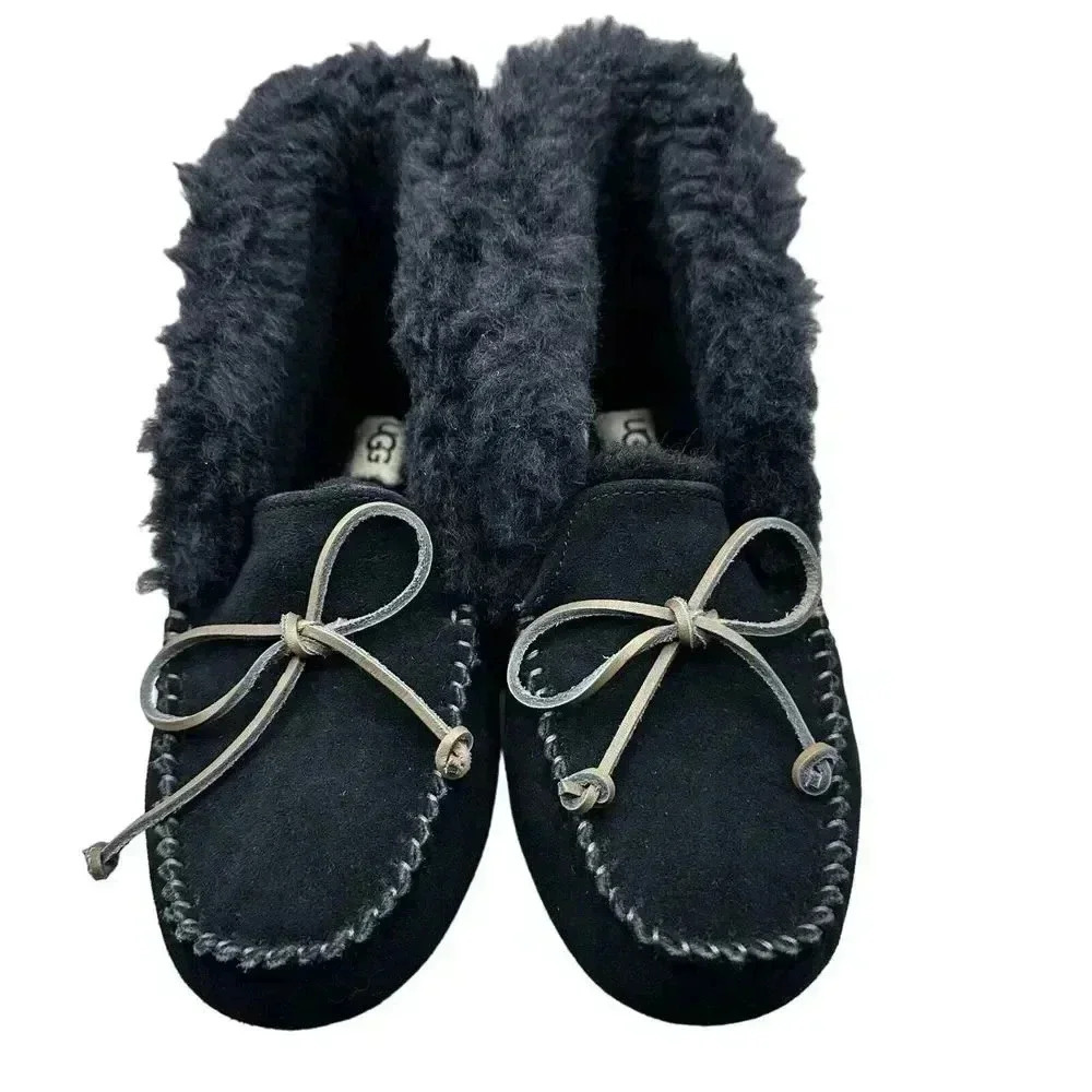 UGG ‎ Sheepskin Wool Slippers Black Cozy Women Size 6